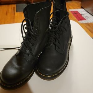 Women's dr martens size 9